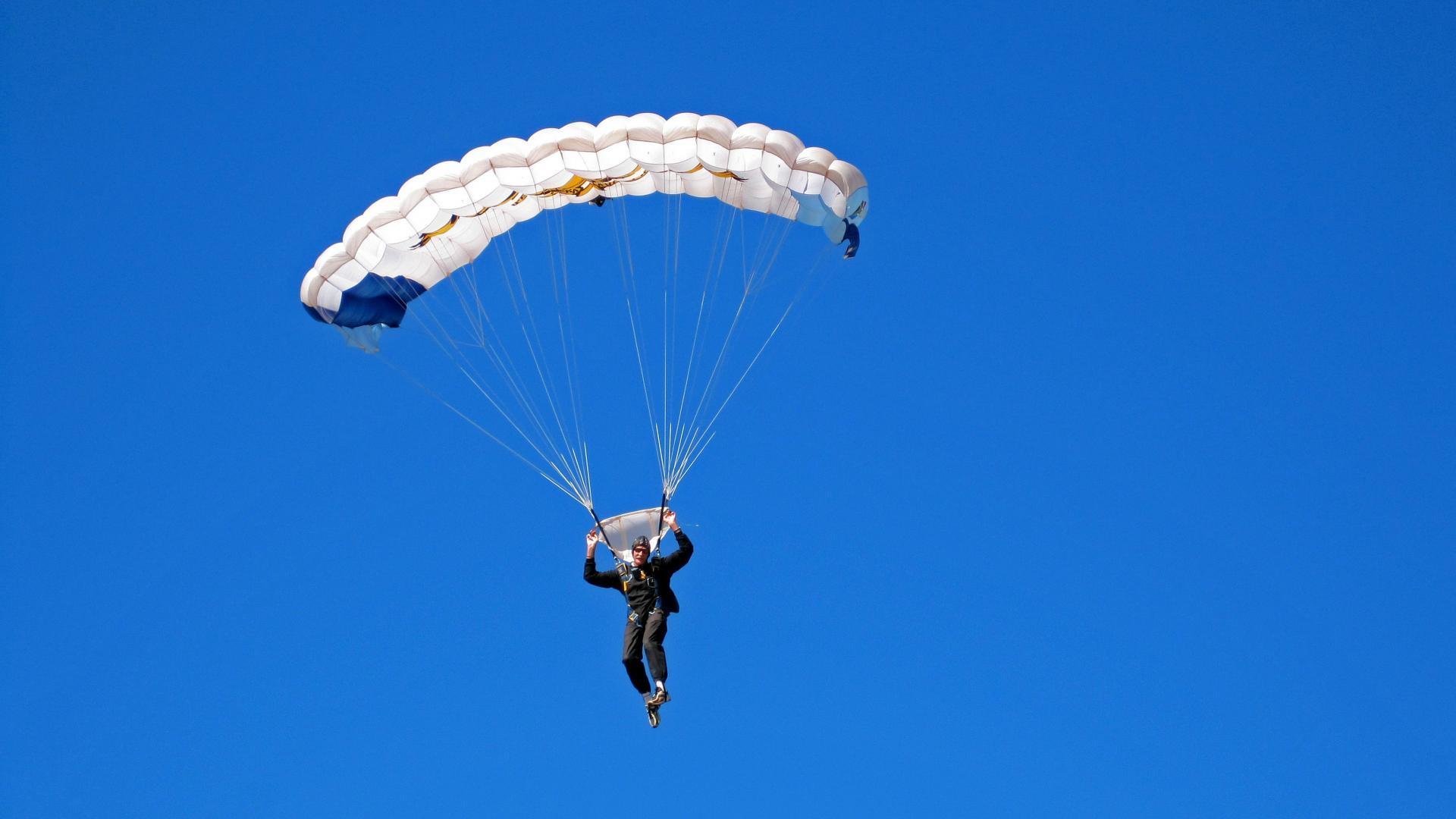 美洲杯的传统与创新结合点，美洲杯宣传海报